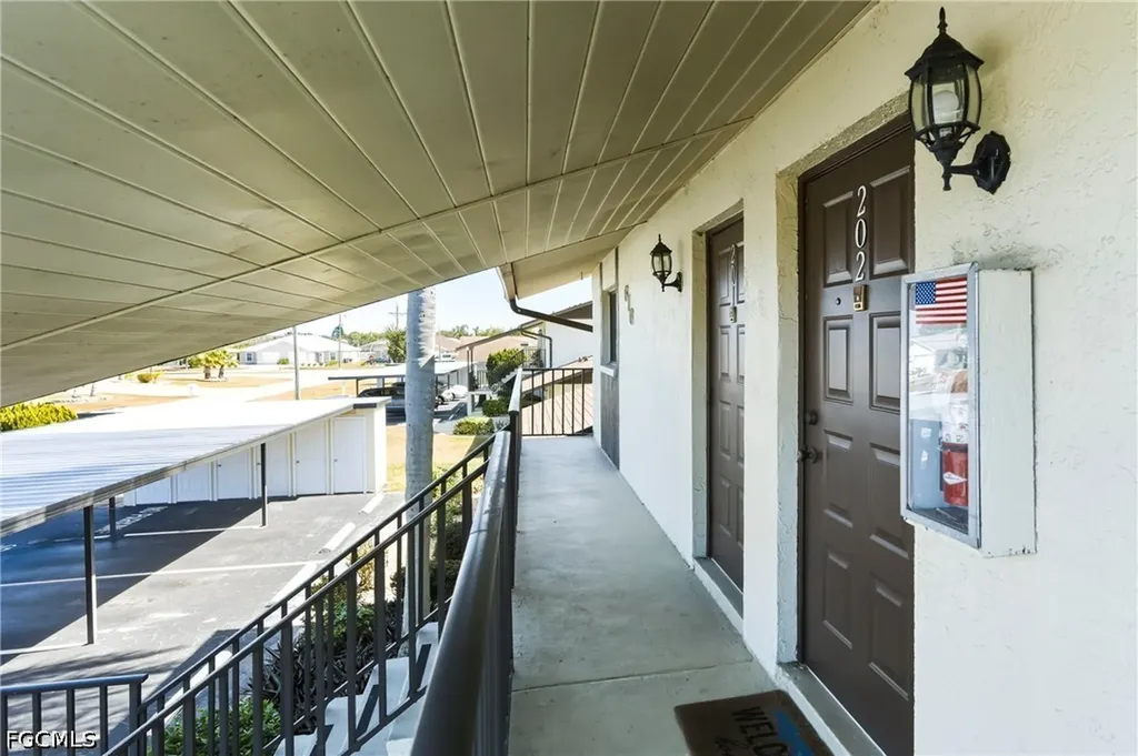 616 SE 14th Terrace Cape Coral FL 33990
