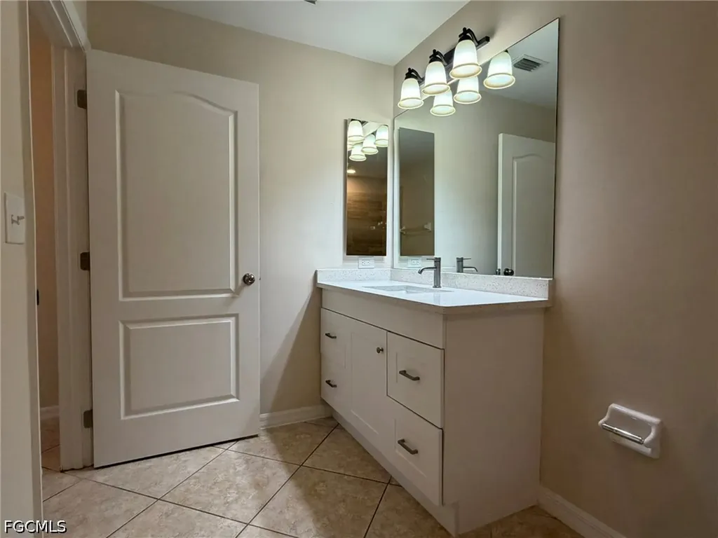 3527 NE 19th Place Cape Coral FL 33909