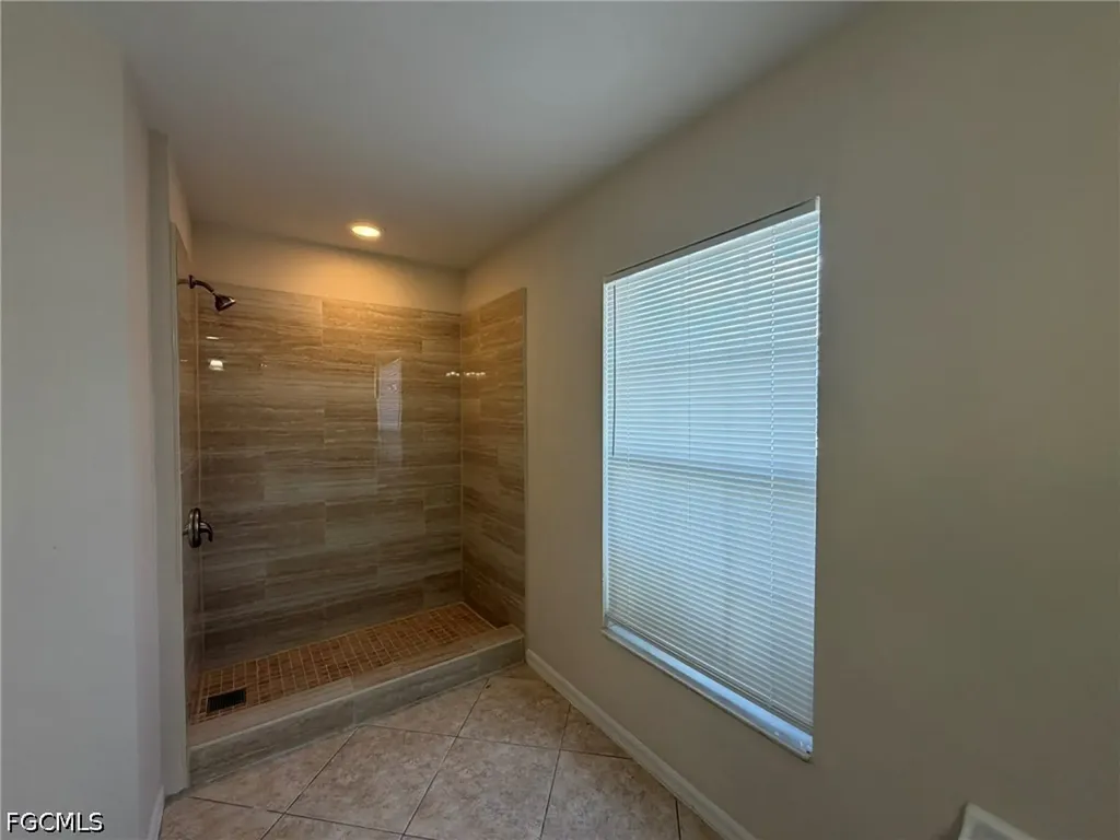 3527 NE 19th Place Cape Coral FL 33909
