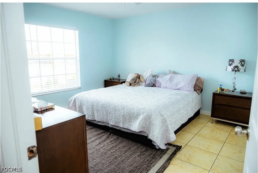 716-718 Ichabod Avenue Lehigh Acres FL 33973