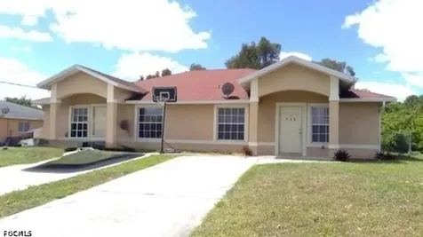 716-718 Ichabod Avenue Lehigh Acres FL 33973