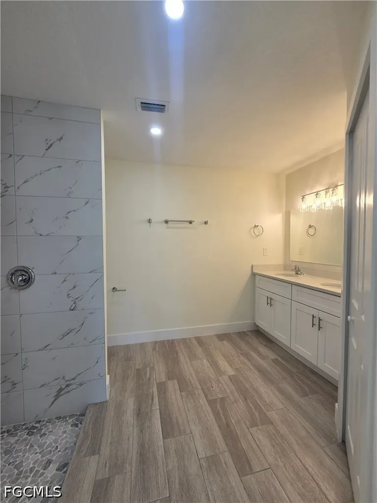 51 Wilmington Parkway Cape Coral FL 33993