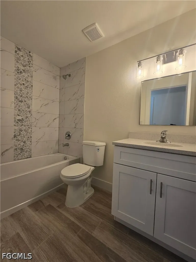 51 Wilmington Parkway Cape Coral FL 33993