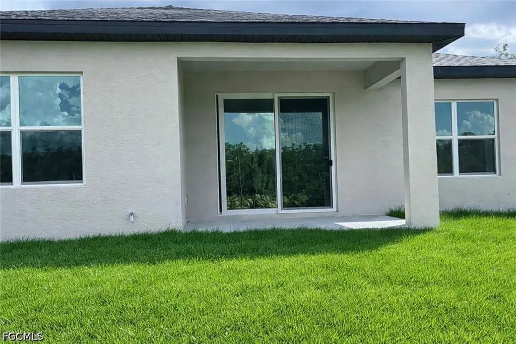 460 Westchester Drive Lehigh Acres FL 33972