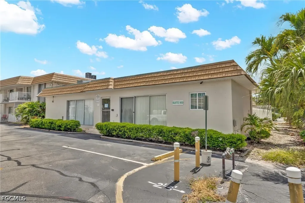 1830 Maravilla Avenue Fort Myers FL 33901