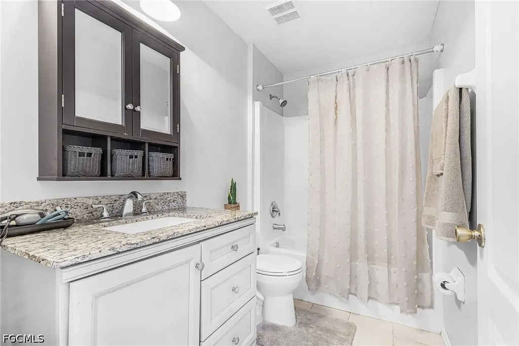 307 NE 25th Terrace Cape Coral FL 33909
