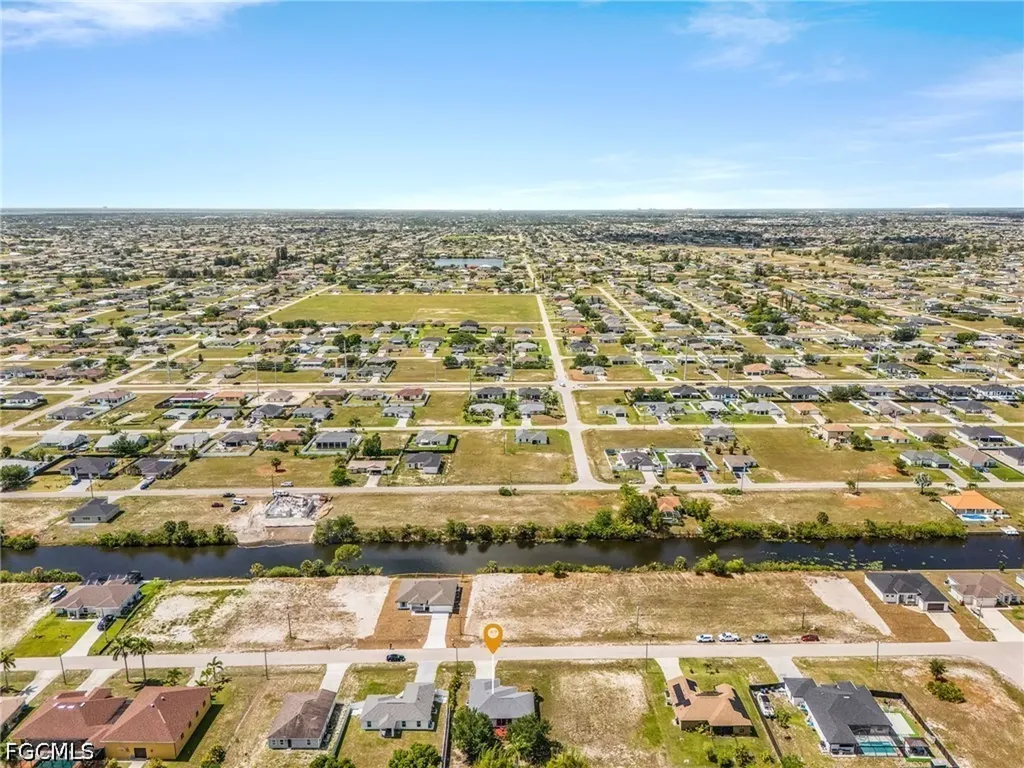 307 NE 25th Terrace Cape Coral FL 33909