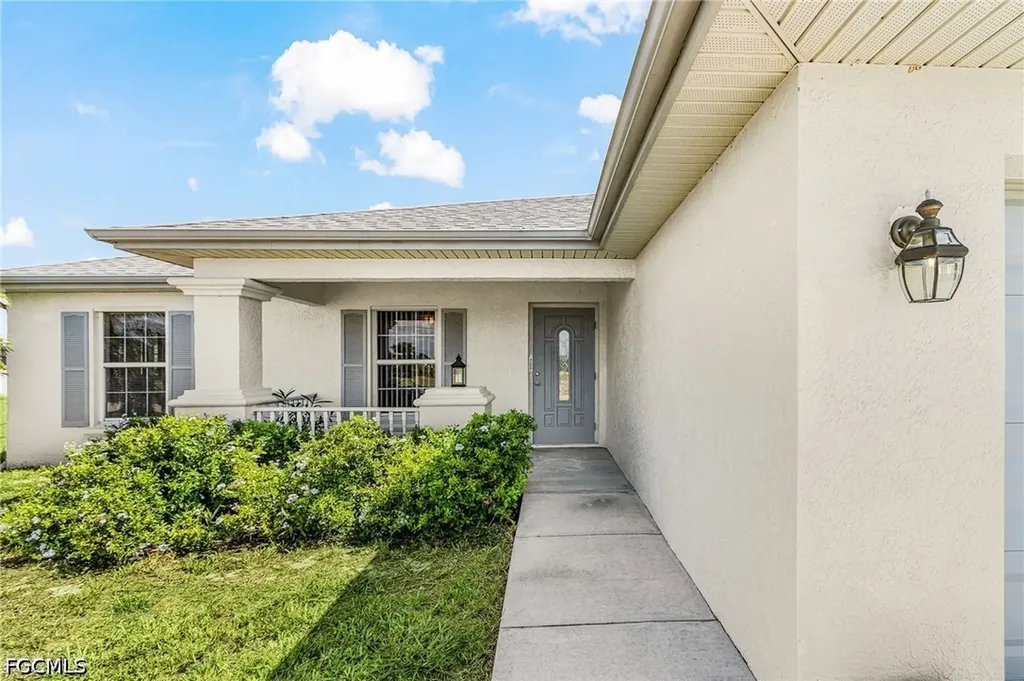 307 NE 25th Terrace Cape Coral FL 33909