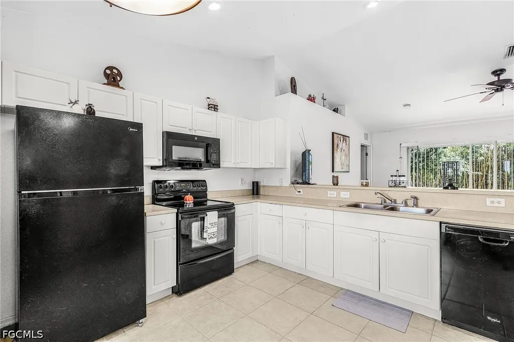 307 NE 25th Terrace Cape Coral FL 33909