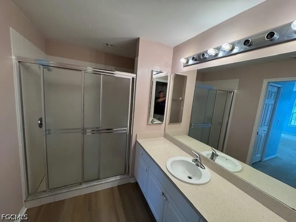 1230 NE 5th Avenue Cape Coral FL 33909