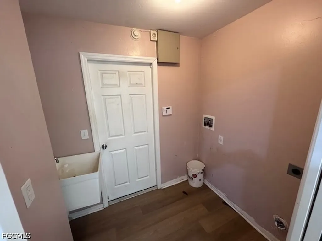 1230 NE 5th Avenue Cape Coral FL 33909