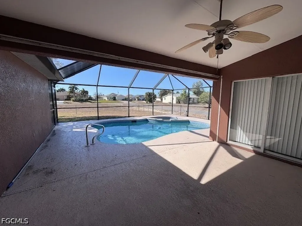 1230 NE 5th Avenue Cape Coral FL 33909