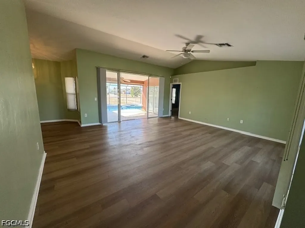 1230 NE 5th Avenue Cape Coral FL 33909