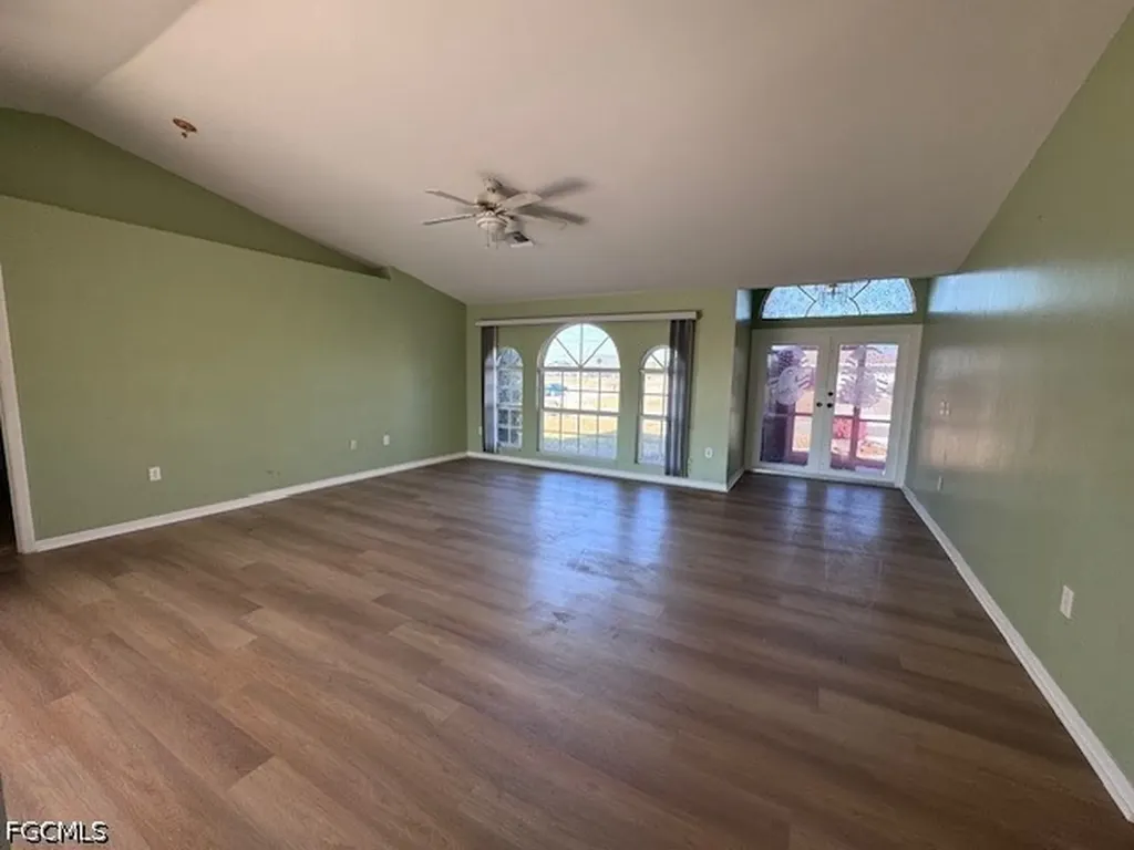 1230 NE 5th Avenue Cape Coral FL 33909