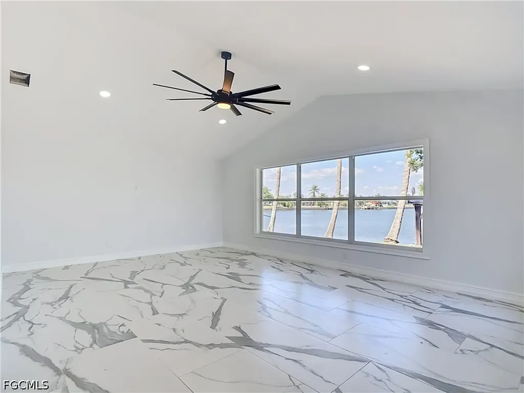 2503 Aviation Parkway Cape Coral FL 33904