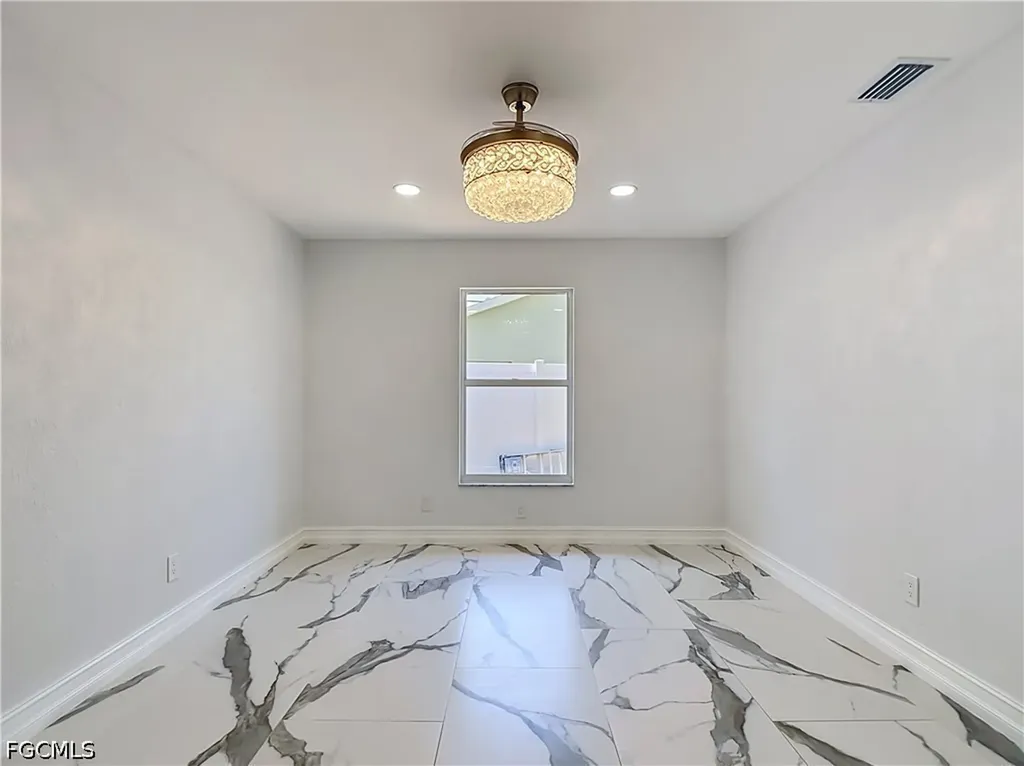 2503 Aviation Parkway Cape Coral FL 33904