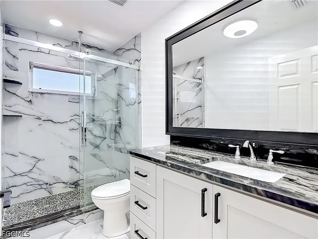 2503 Aviation Parkway Cape Coral FL 33904