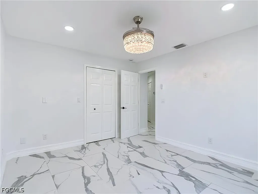 2503 Aviation Parkway Cape Coral FL 33904