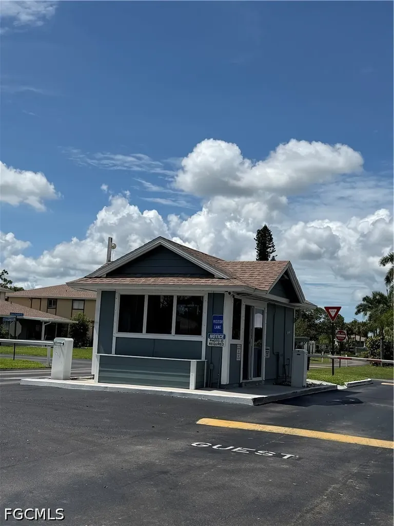 3271 Royal Canadian Trace Fort Myers FL 33907