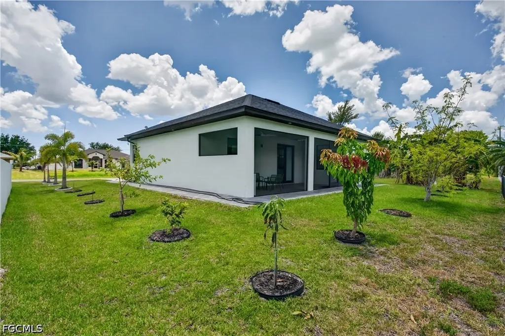 2701 NW 11th Street Cape Coral FL 33993