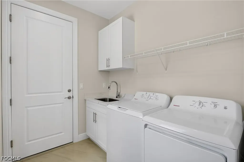 2701 NW 11th Street Cape Coral FL 33993