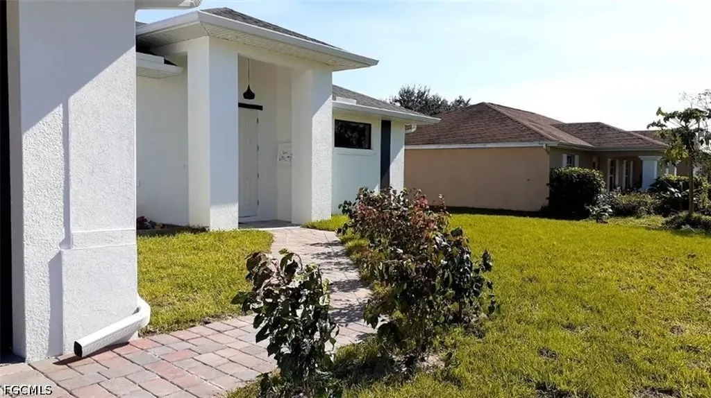 1201 NE 18th Place Cape Coral FL 33909