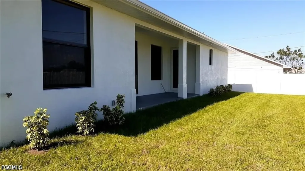 1201 NE 18th Place Cape Coral FL 33909