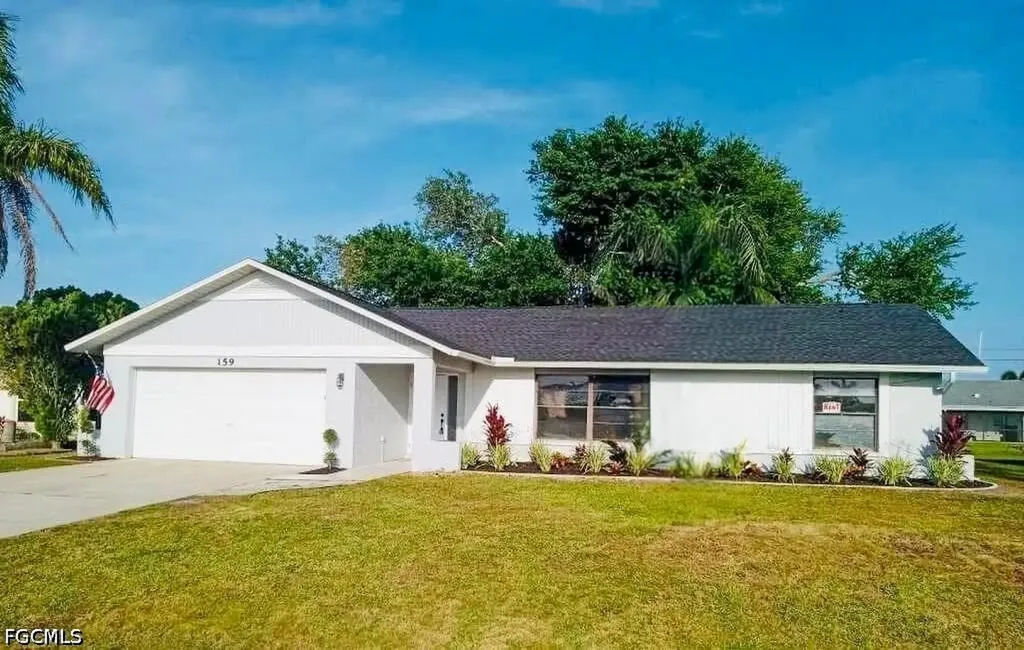 159 SE Santa Barbara Place Cape Coral FL 33990