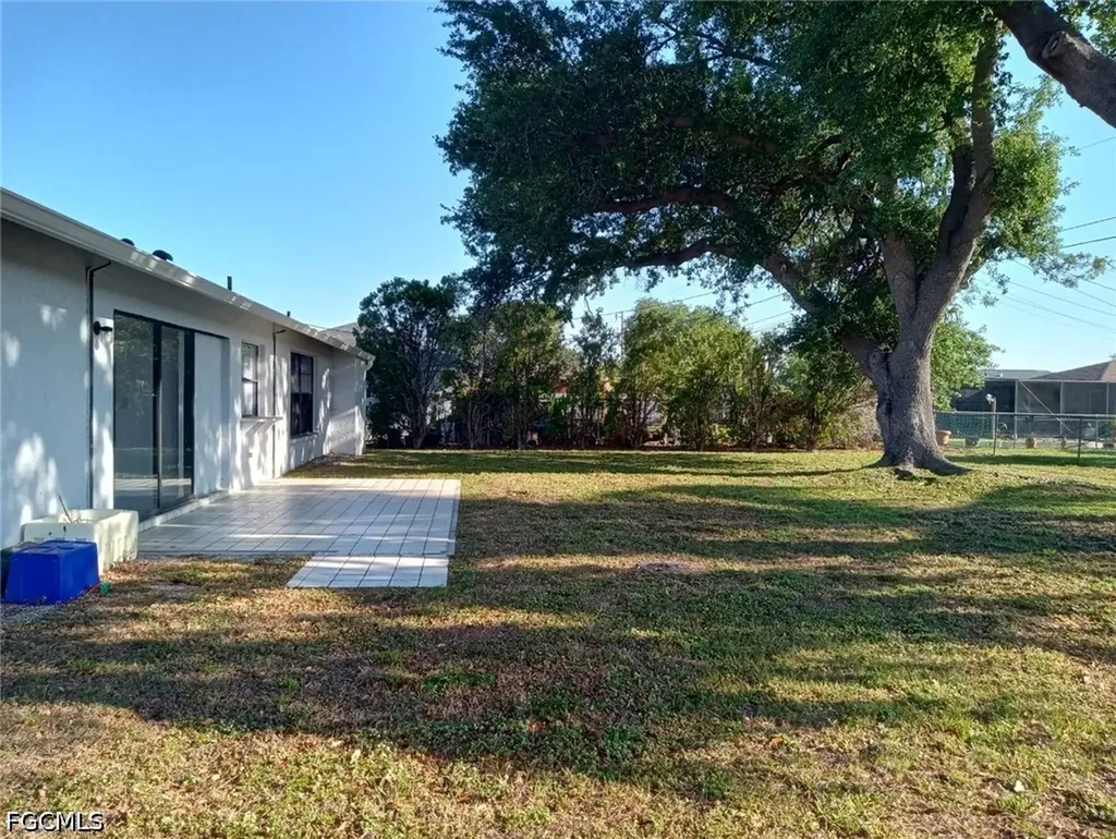 159 SE Santa Barbara Place Cape Coral FL 33990