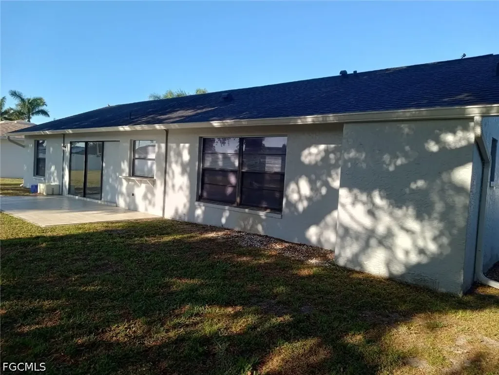 159 SE Santa Barbara Place Cape Coral FL 33990