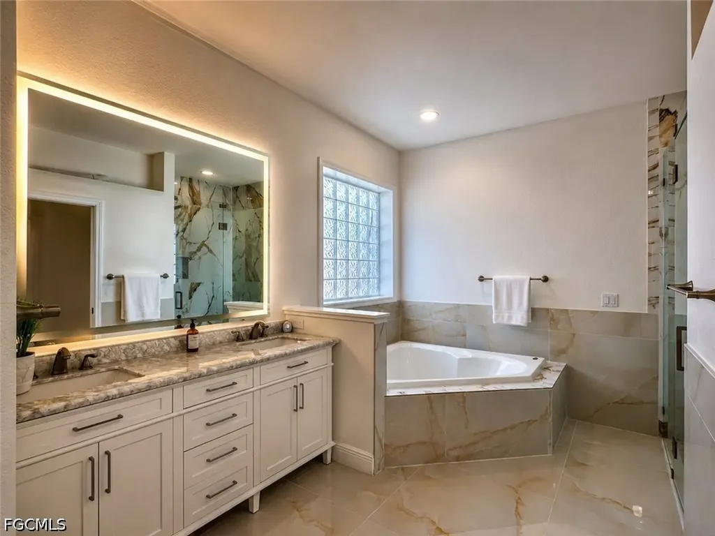 1118 SE 16th Terrace Cape Coral FL 33990