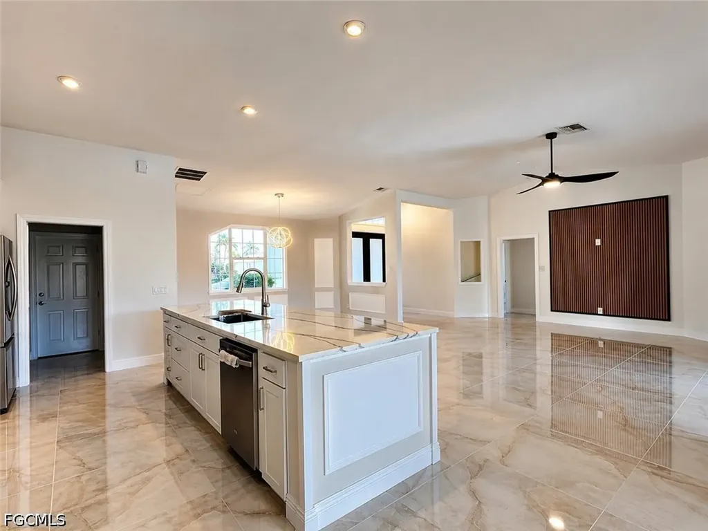 1118 SE 16th Terrace Cape Coral FL 33990