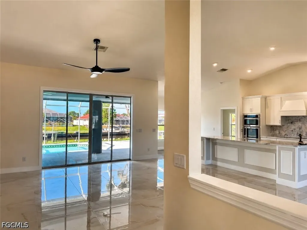1118 SE 16th Terrace Cape Coral FL 33990