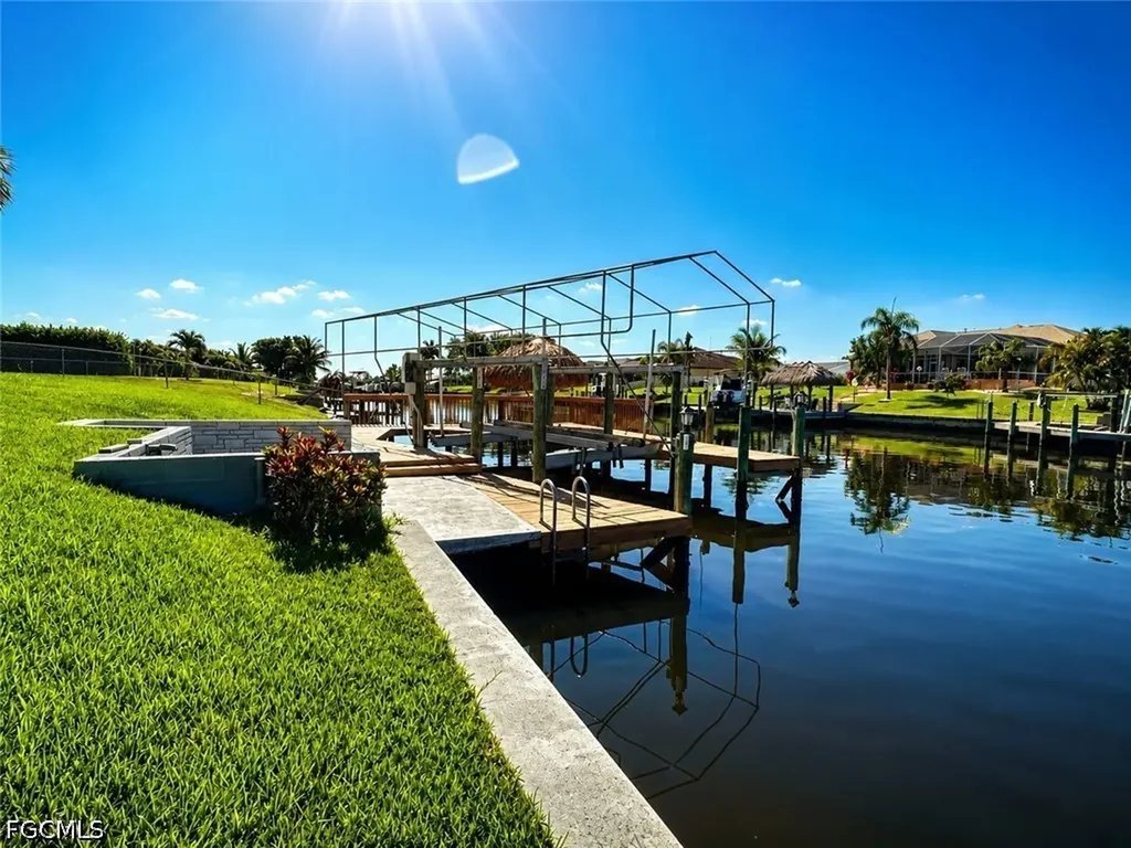 1118 SE 16th Terrace Cape Coral FL 33990