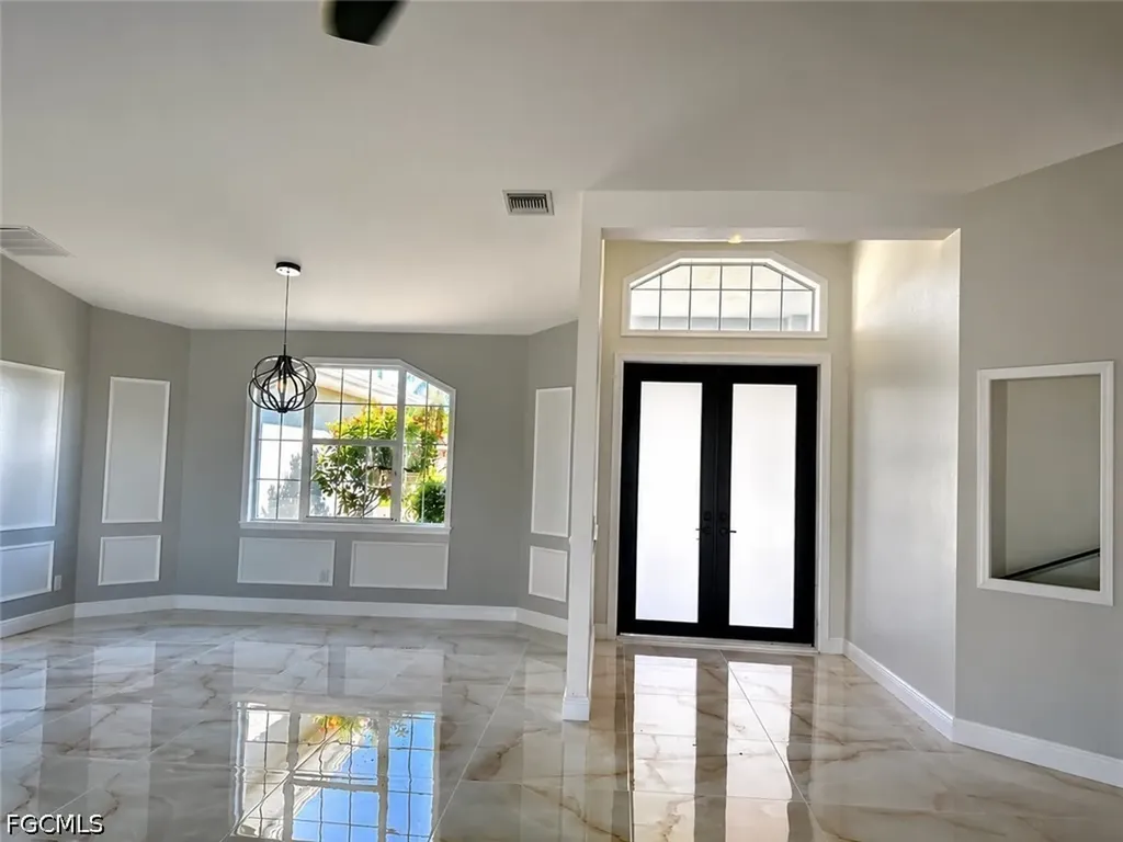 1118 SE 16th Terrace Cape Coral FL 33990
