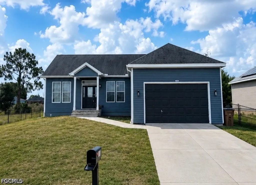 2703 38th Street SW Lehigh Acres FL 33976