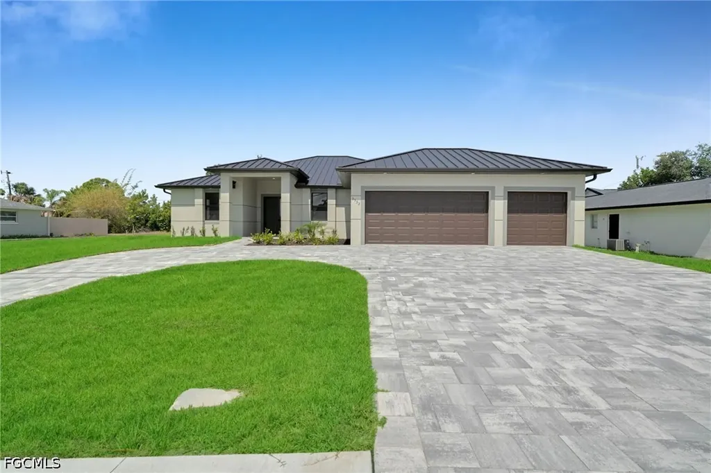 3532 Country Club Boulevard Cape Coral FL 33904