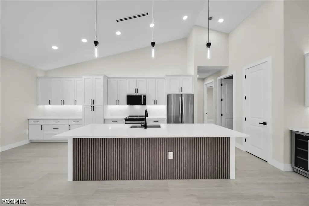 3532 Country Club Boulevard Cape Coral FL 33904