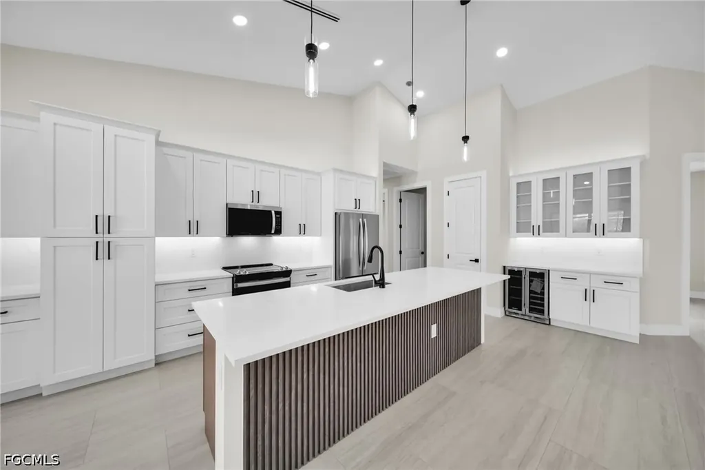 3532 Country Club Boulevard Cape Coral FL 33904