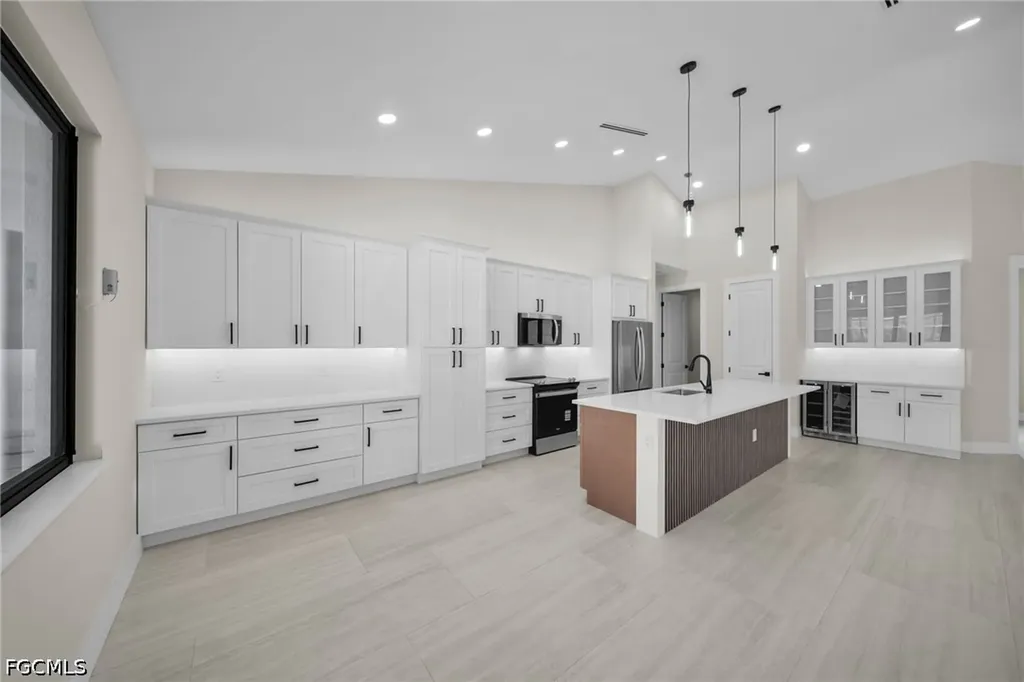 3532 Country Club Boulevard Cape Coral FL 33904