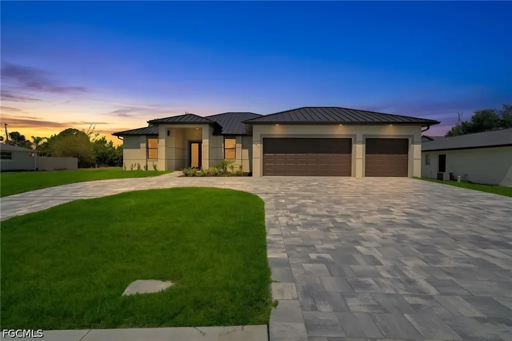 3532 Country Club Boulevard Cape Coral FL 33904