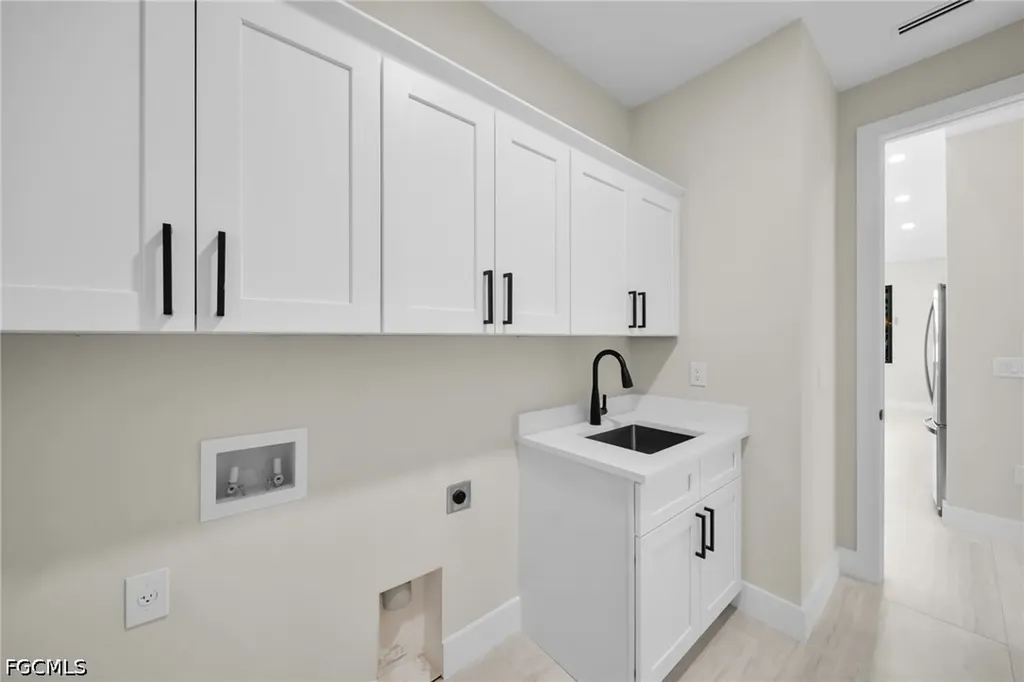 3532 Country Club Boulevard Cape Coral FL 33904