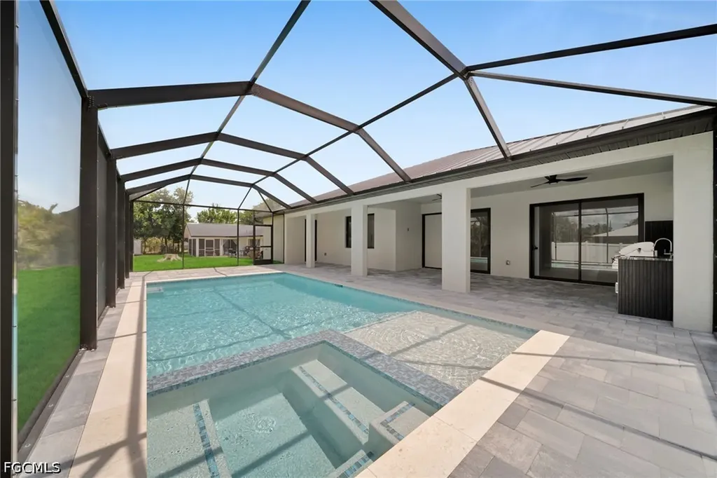 3532 Country Club Boulevard Cape Coral FL 33904