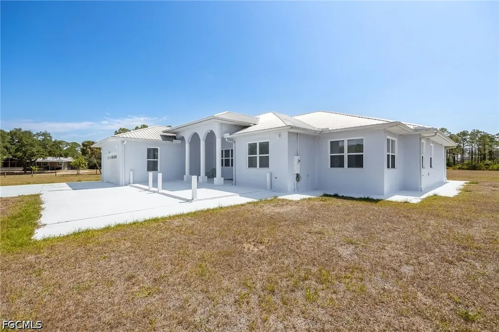 1083 Pollywog Drive Labelle FL 33935