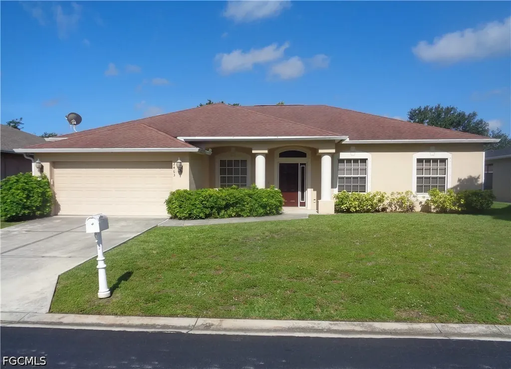 2463 Nature Pointe Loop Fort Myers FL 33905