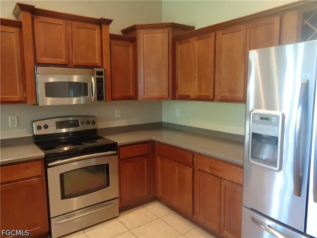 2463 Nature Pointe Loop Fort Myers FL 33905
