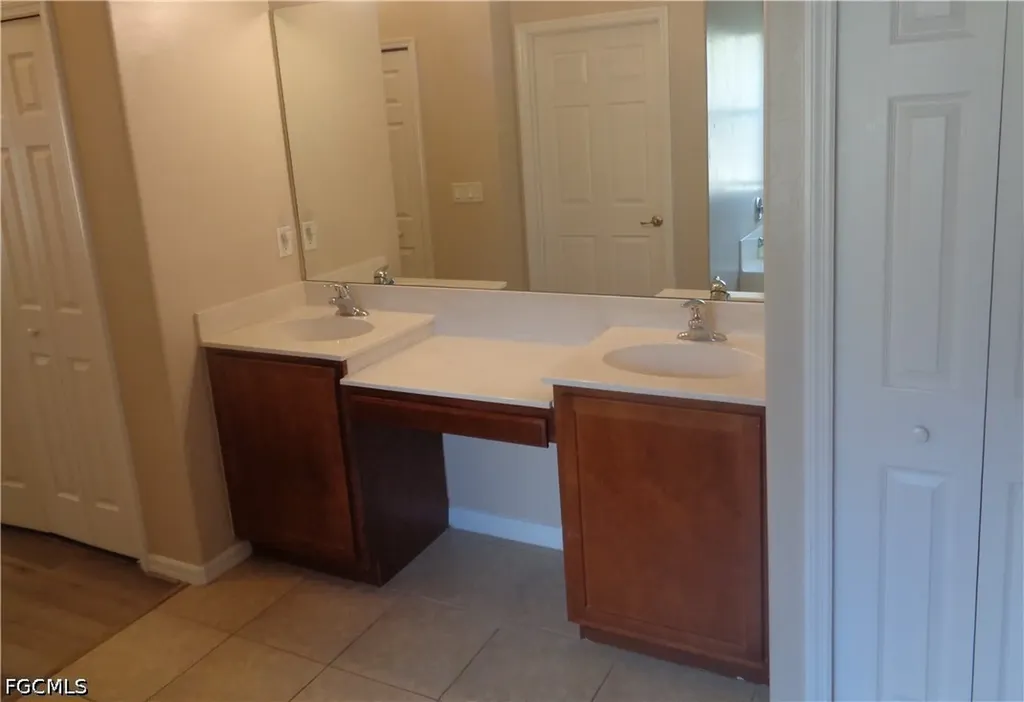 2463 Nature Pointe Loop Fort Myers FL 33905