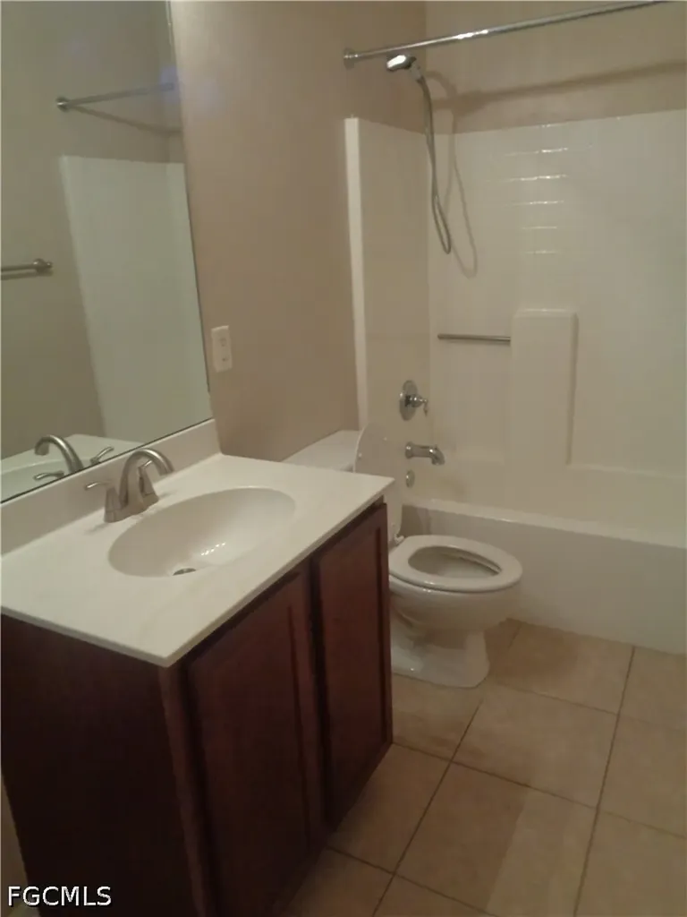 2463 Nature Pointe Loop Fort Myers FL 33905