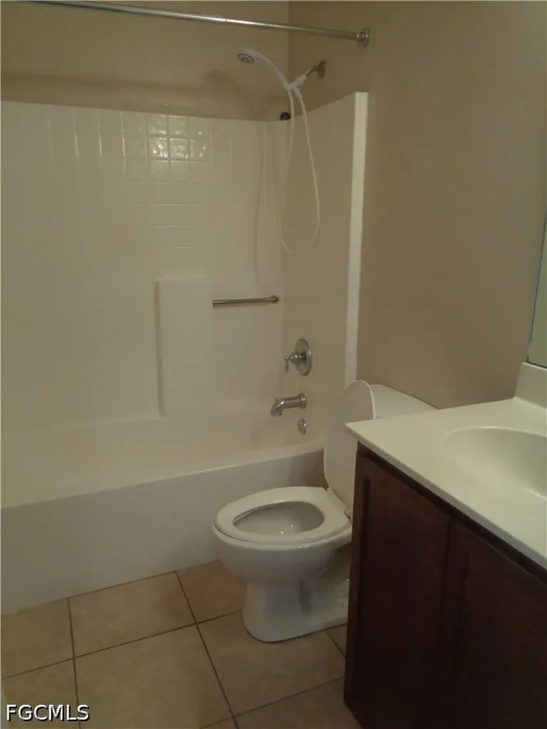 2463 Nature Pointe Loop Fort Myers FL 33905