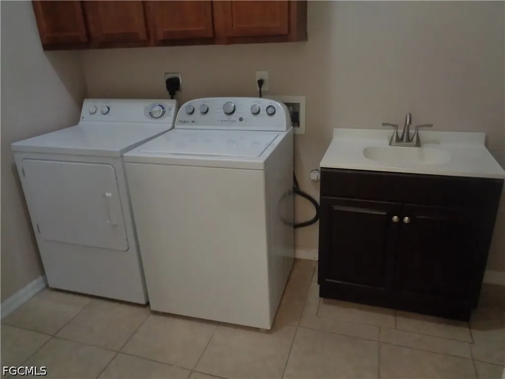 2463 Nature Pointe Loop Fort Myers FL 33905